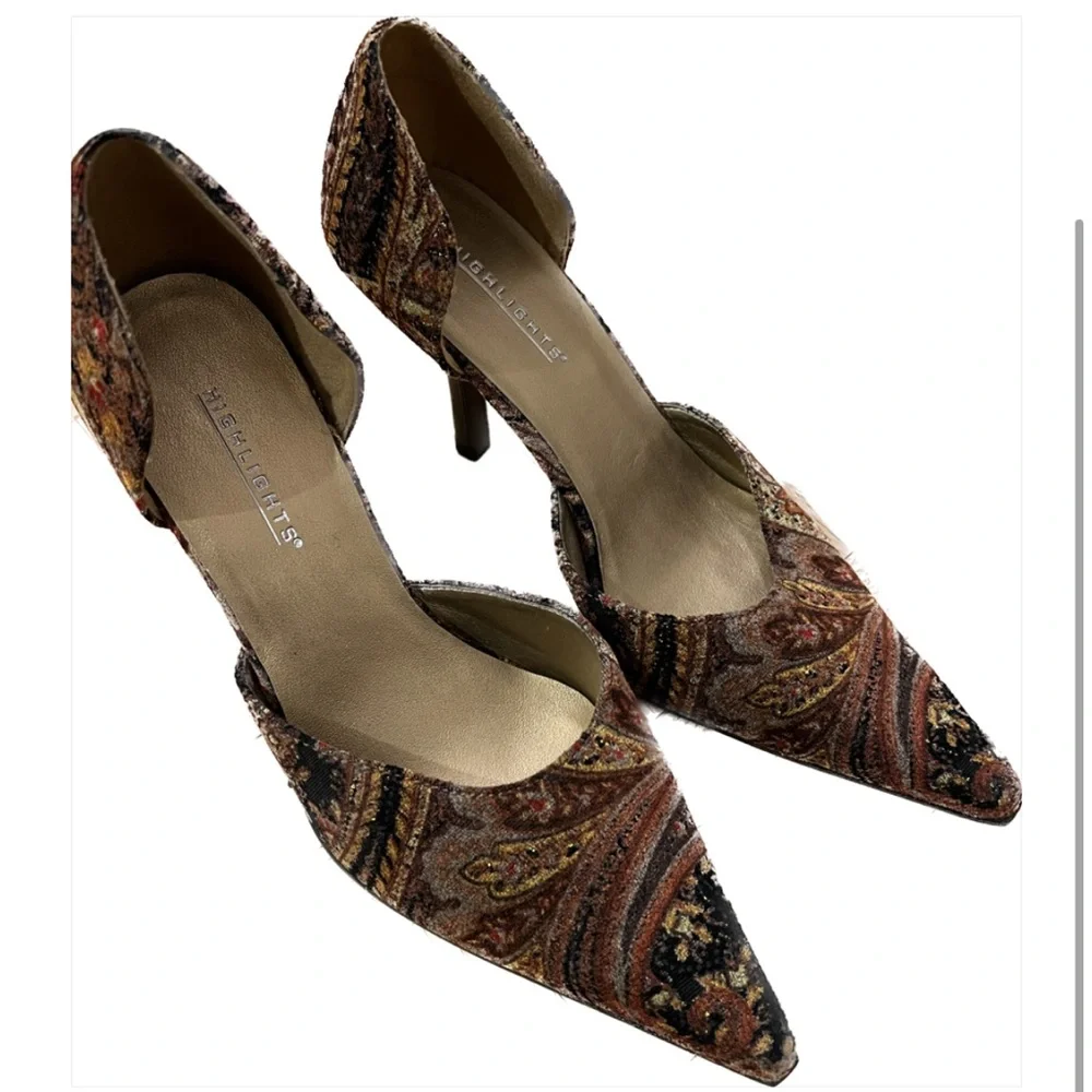 brown heels - Picture 1 of 3